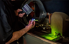 紫外灯在磁粉检测中的关键作用